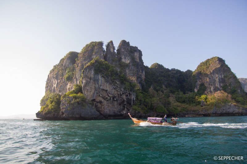 Accès à Tonsai par la mer.