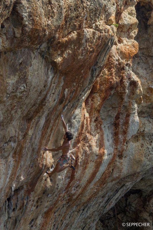 Loskot and two smocking barrels 8a+