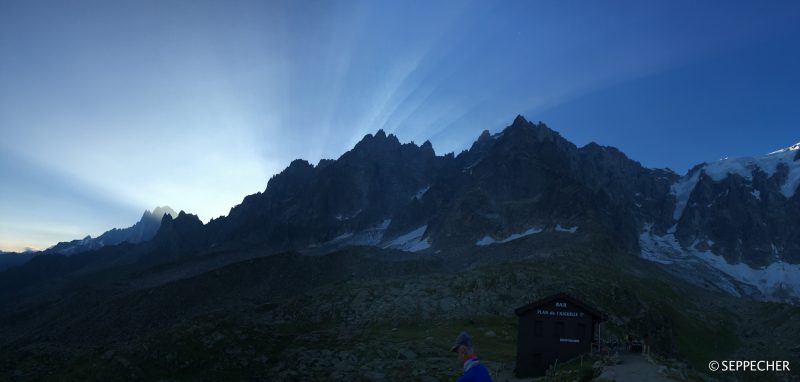 Lumière du matin sur les Aiguilles.